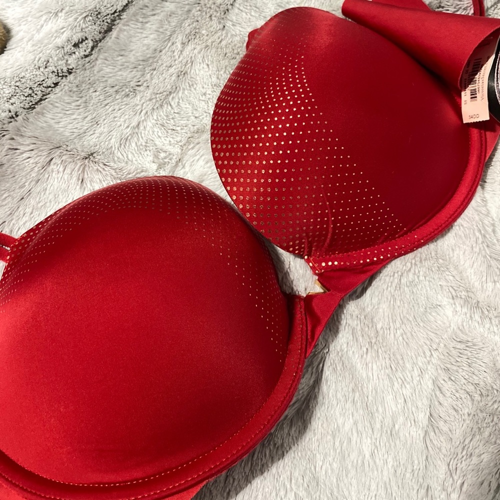 NWT Victoria's Secret Push-up Bra